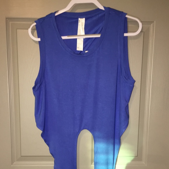 NWT Fabletics Marissa Tank - Picture 3 of 6